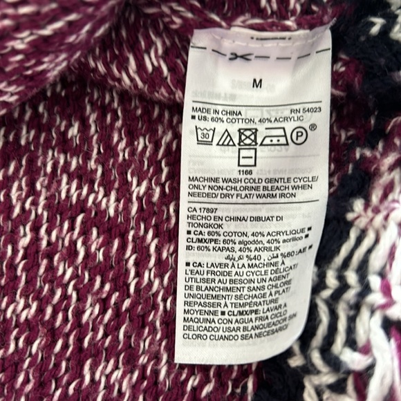 Old Navy Nordic sweater - Picture 4 of 4